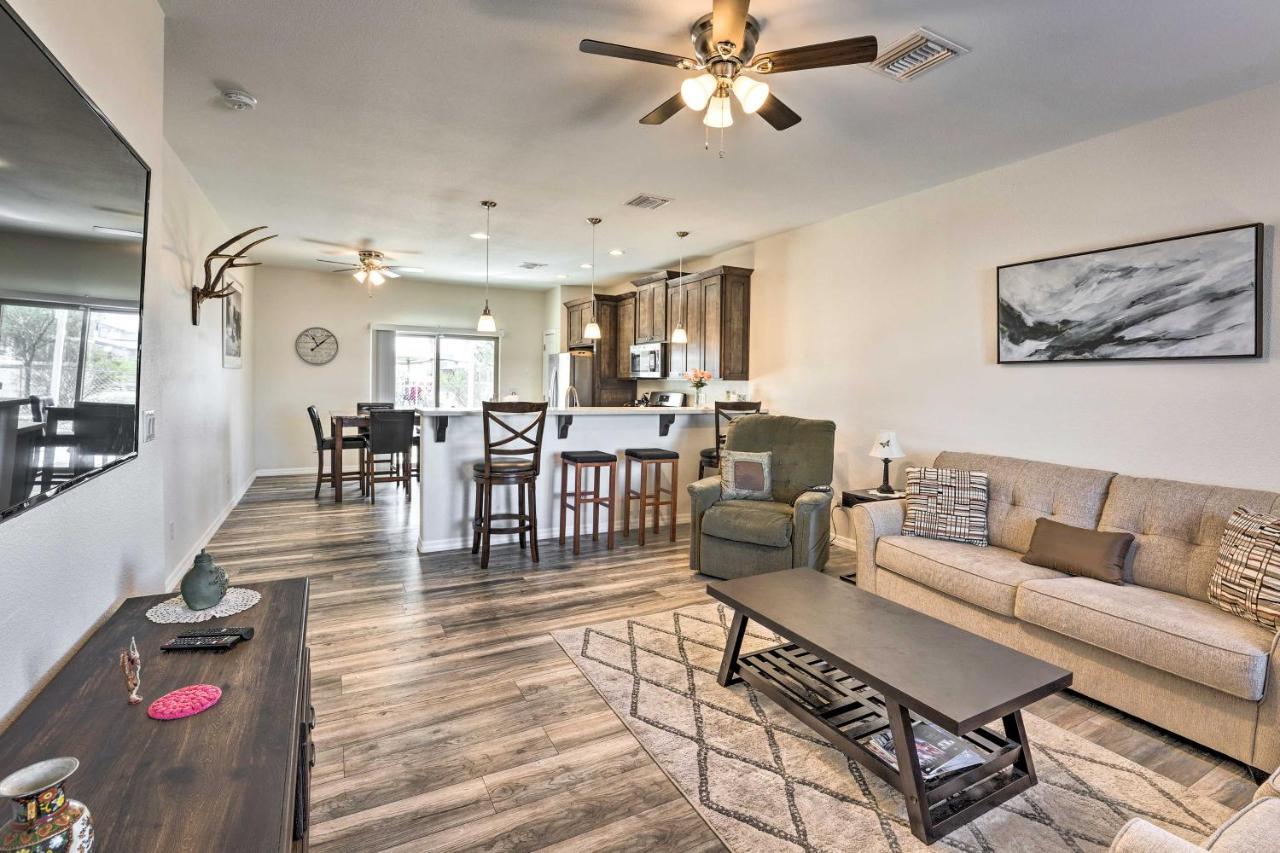 Pet-Friendly Retreat - 1 Block To Colorado River! Булхед Сити Екстериор снимка
