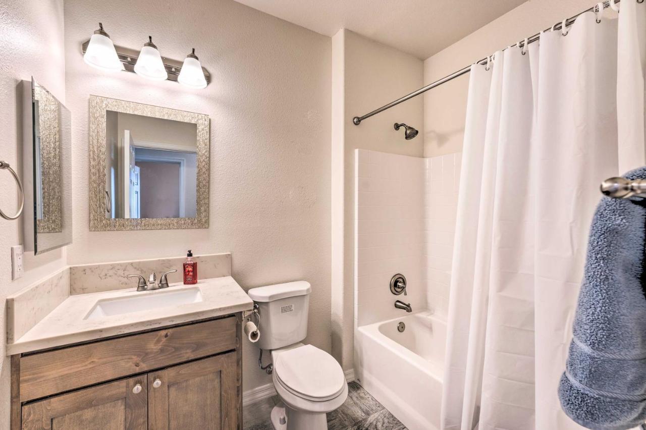 Pet-Friendly Retreat - 1 Block To Colorado River! Булхед Сити Екстериор снимка